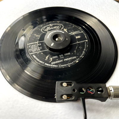 Johnny Preston: Feel So Fine / I'm Starting to Go Steady (45 Rpm Record) Mercury