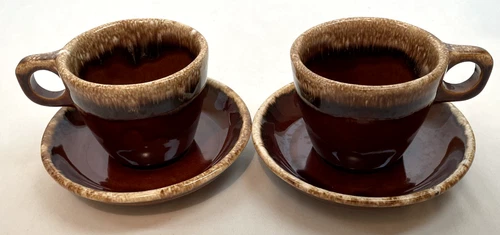 VINTAGE HULL BROWN DRIP  COFFEE CUPS  & SAUCERS   2 PAIR