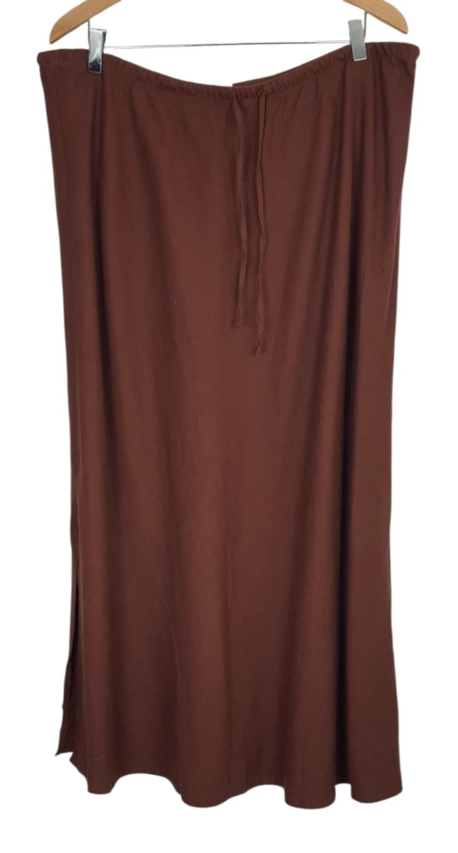 Jupe effet satin longue évasée marron foncé femme | La Halle