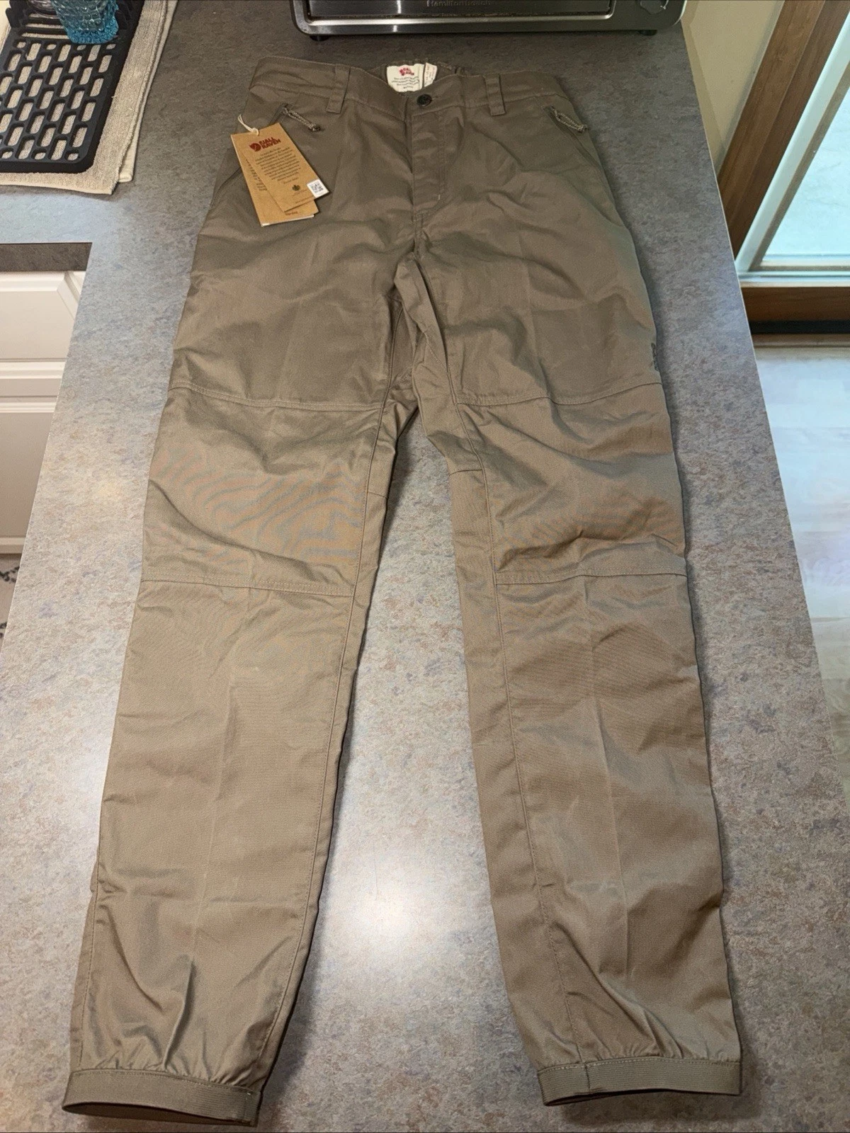 NWT Fjallraven Vardag Trousers Mens SZ 30/30 Suede Brown G-1000 Hiking $135 SALE
Opens in a new wind