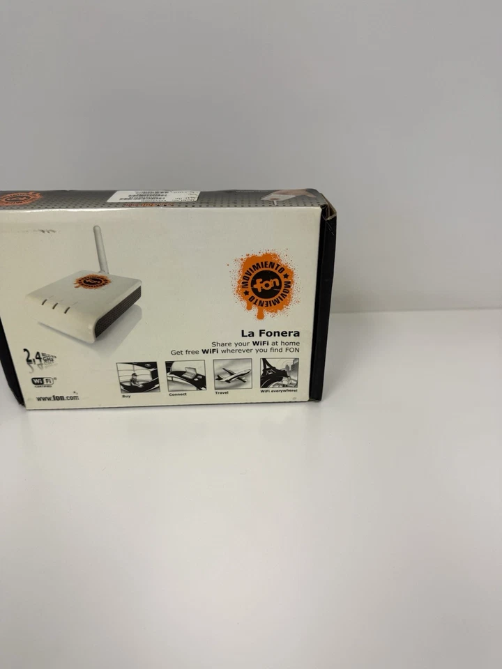 La Fonera 2.4 GHz 802.11 b/g Wireless Router 54 Mbps Brand New - Image 4 of 4