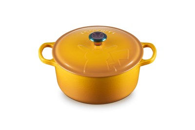 Signature Cocotte Ronde Nectar Le Creuset Pokemon Collection Pikachu 22cm JP NEW