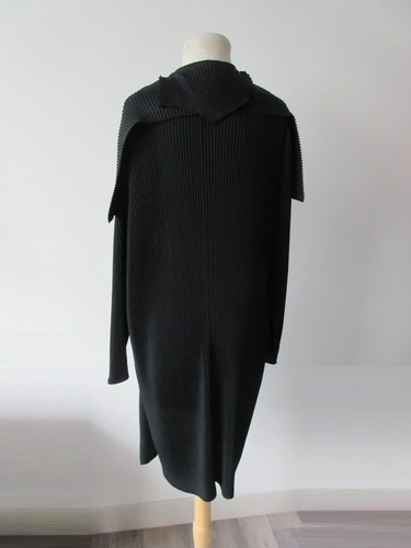 BABETTE SF black polyester microfiber open front pleated drapy coat SM - Picture 6 of 12