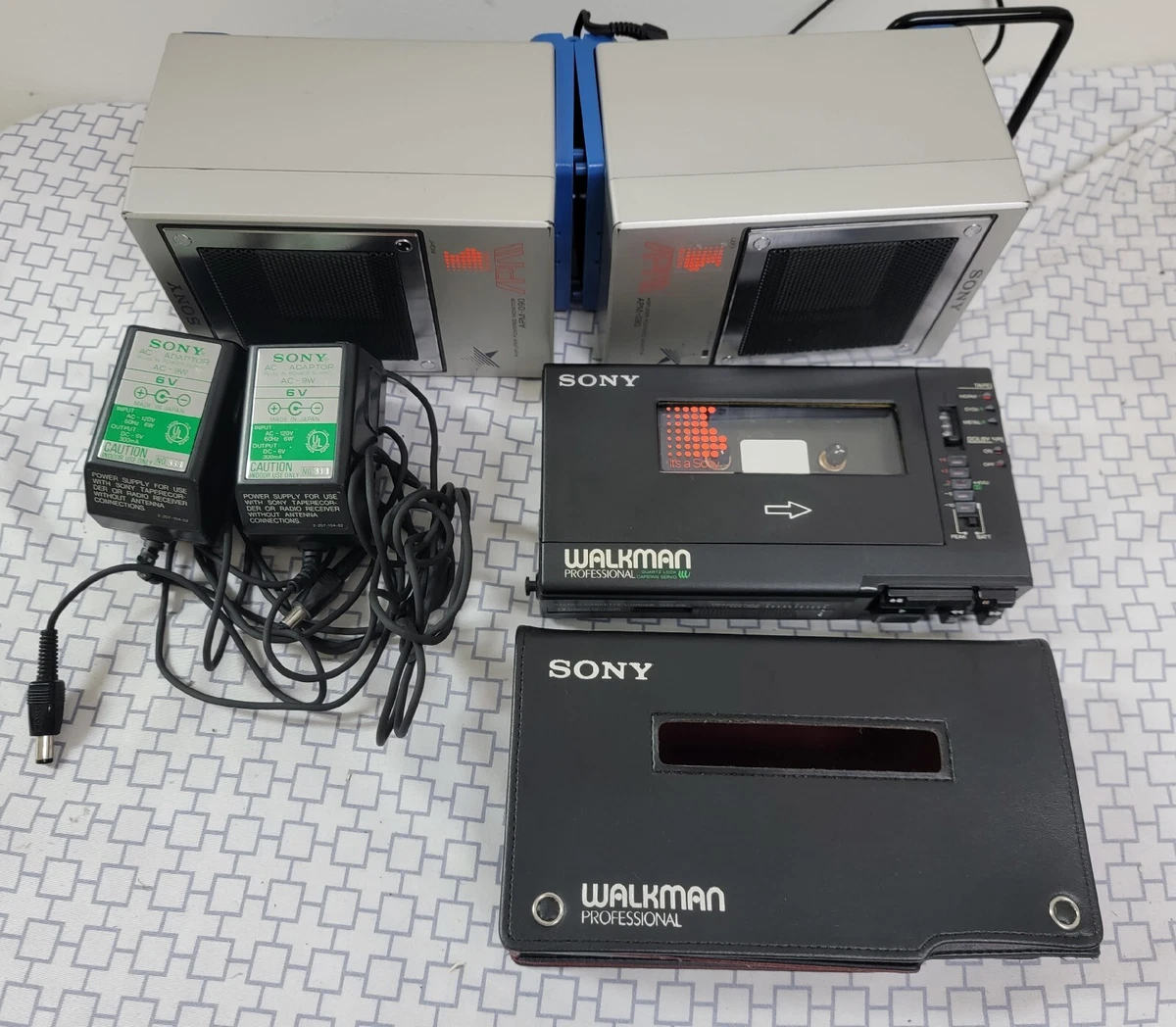 SONY WM-D6C Walkman Professional Cassette Player Recorder APM-090 Speakers