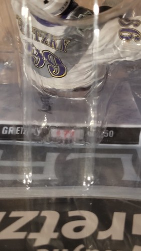 WAYNE GRETZKY LA KINGS BURGER KING MCFARLANE #171/250 - Picture 5 of 6