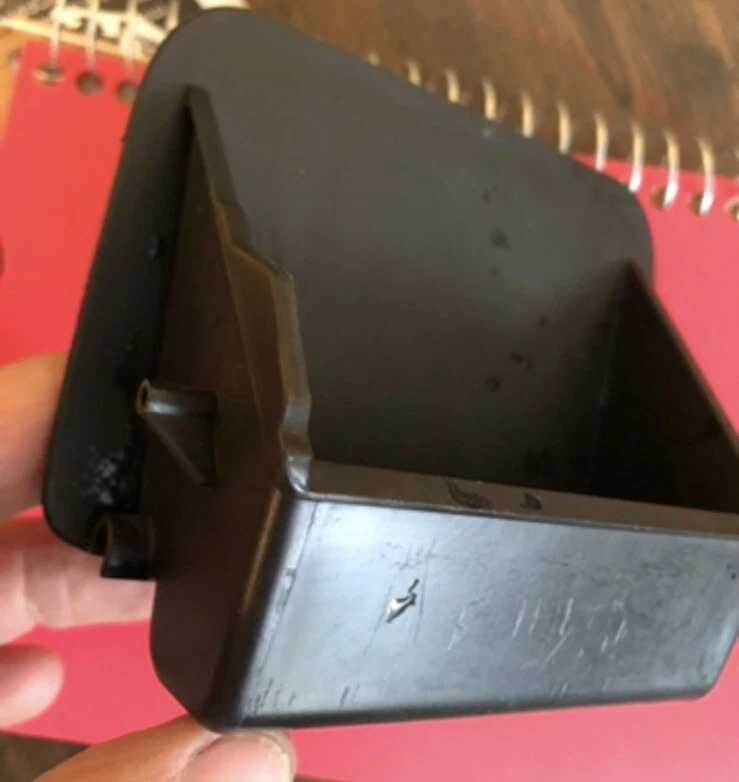 2005-2010 Pontiac G6 Pontiac G-6 левая сторона водитель приборной панели монета держатель Cubby лоток - Изображение 4 из 4