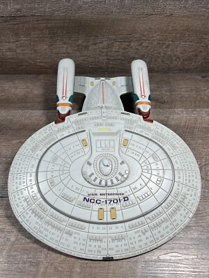 1992 Paramount Pictures-Playmates Star Trek USS Enterprise