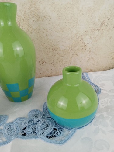 Ceramic Vase Set 1 Green Blue Check 8in 2 Round Green Blue Bottom 4in Urn Shape - Picture 5 of 10