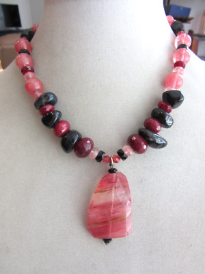 Faceted strawberry quartz, onyx and glass beaded necklace with toggle clasp