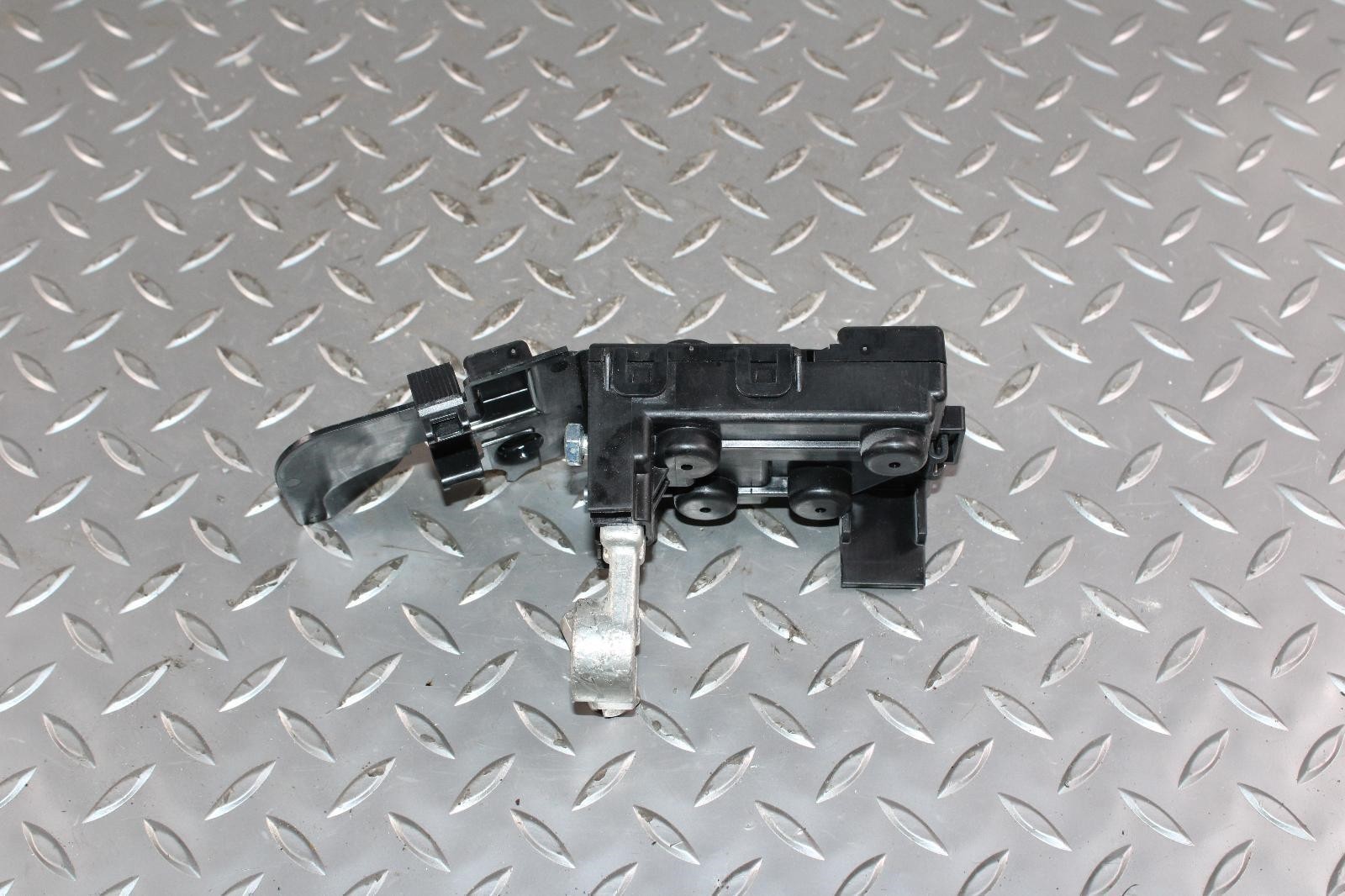 13-18 Flying Spur Electronic Secondary Battery Fuse Box Assembly OEM Factory WTY