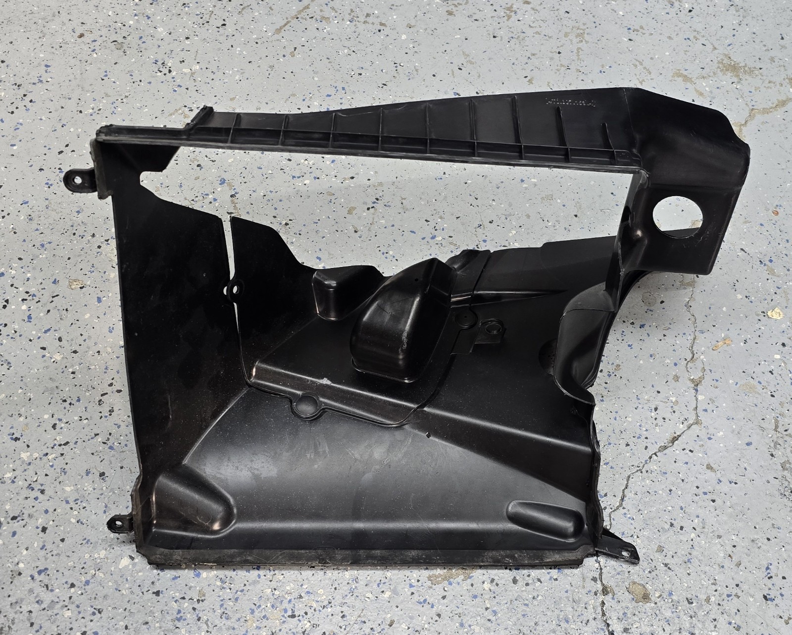RH Air Guide Lamborghini Huracan 4T0807158A 