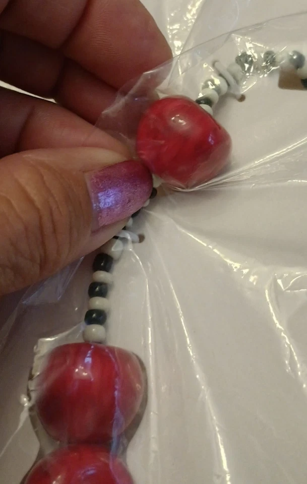 ZARA Woman SS25 CHERRY Shaped BEADs NECKLACE Red Black white stripe 1856/120/600 — 第 4/4 张图片