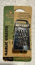 Vintage Mini Revere ware Metal Garlic  Grater Plastic Handle 2.75" Tall 1996