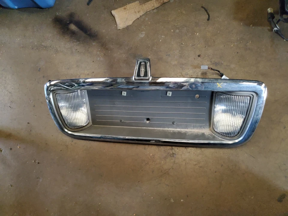 2003-04-05-06-07-2011 LLINCOLN TOWN CAR ЗАДНИЙ НОМЕРНОЙ ЗНАК КРОНШТЕЙН ЗАДНИЙ ФОНАРЬ - Изображение 2 из 3