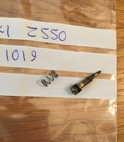 Kawasaki Z550 Air mixture screw with spring , OL = 25mm , See below  - Picture 1 of 1