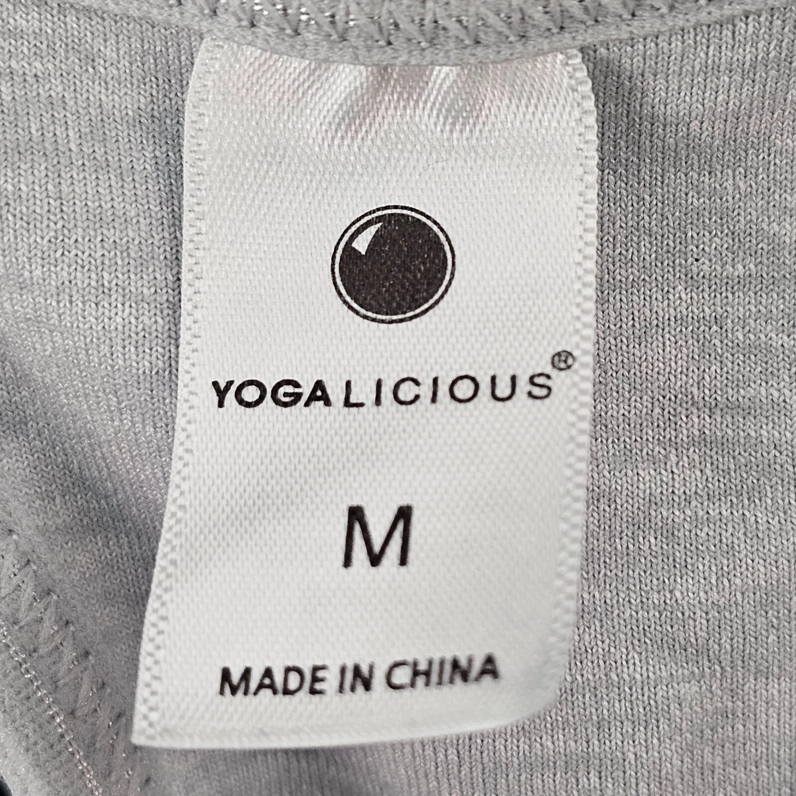 yogalicious light removable cups sports tank-bra