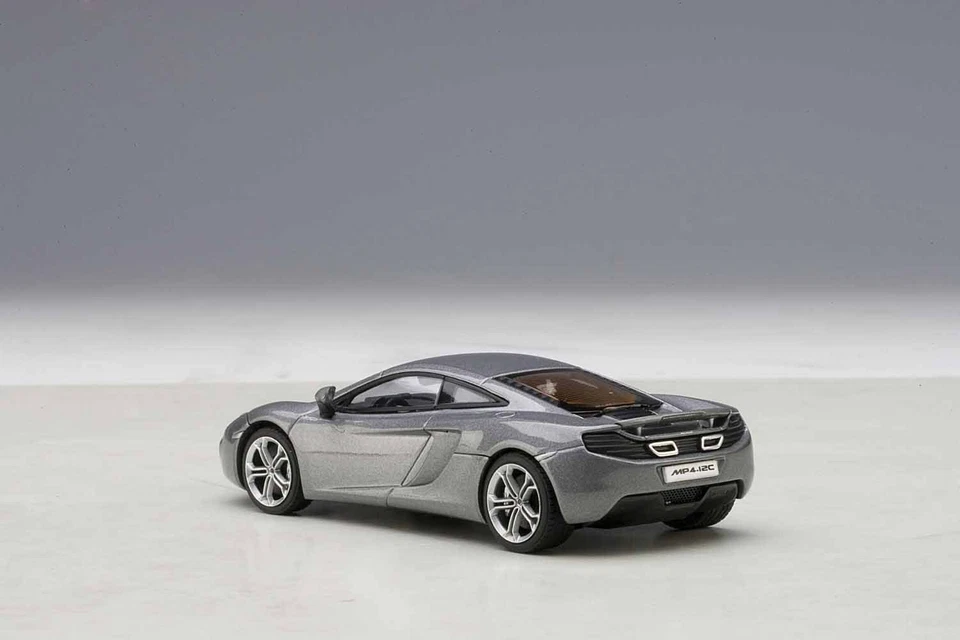 AUTOART - Voiture de sport - McLaren MP4-12C de couleur Argent - 1/43 - AUT56007 - Photo 2/4
