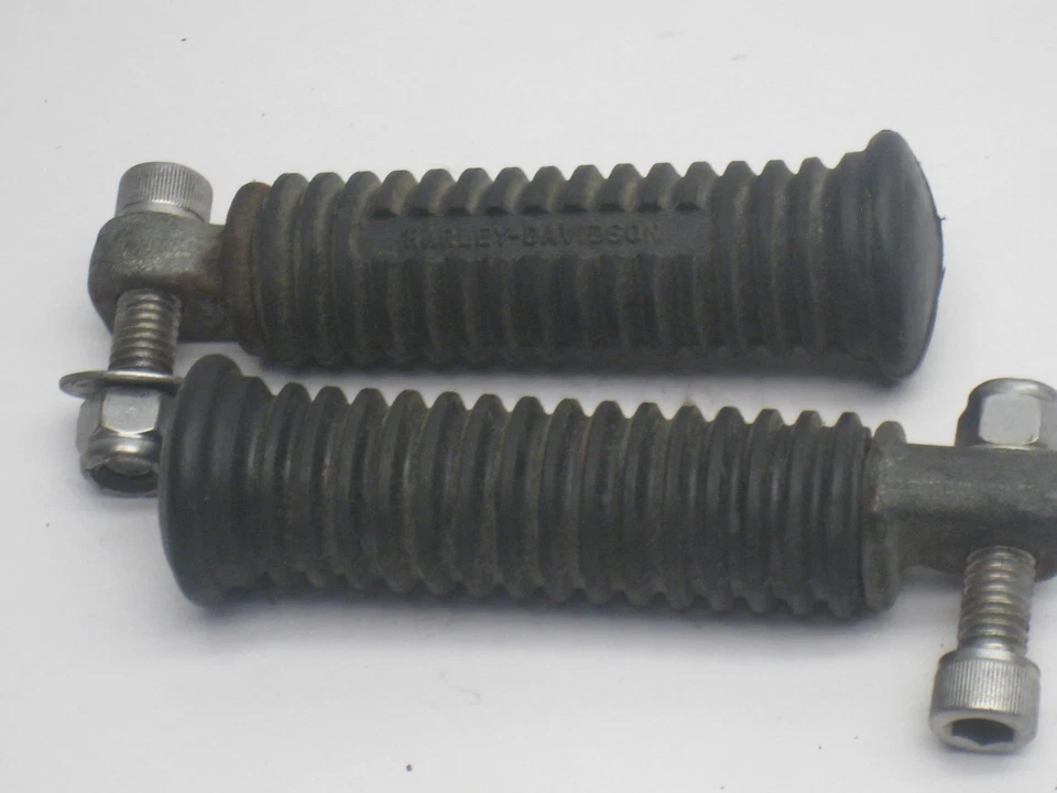 Harley-Davidson XL Roadster 1000 1983 reposapiés trasero pasajero clavijas soportes par Foto 2 de 3