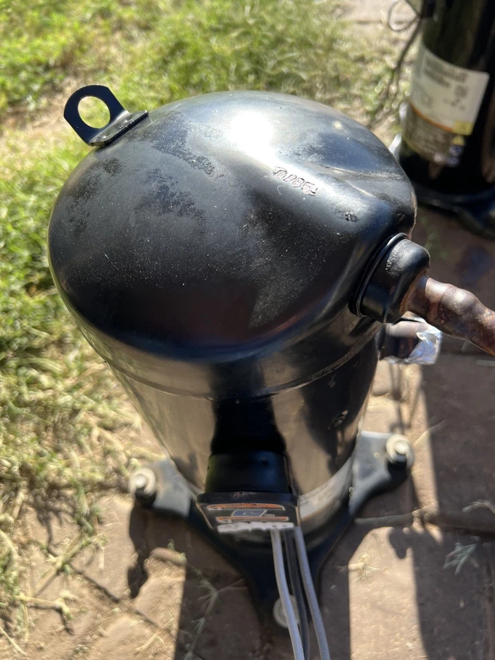 COMPRESOR COPELAND SCROLL modelo # ZR48K5E - PFV -800 año 2016 -220v pH único Foto 3 de 4