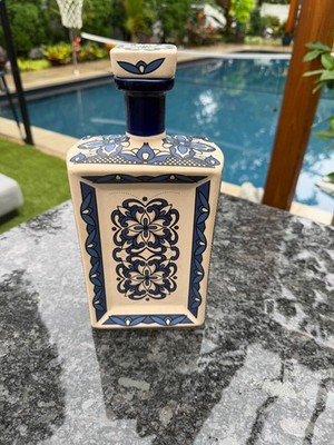 Empty Decorative Dos Atrtes Decanters 