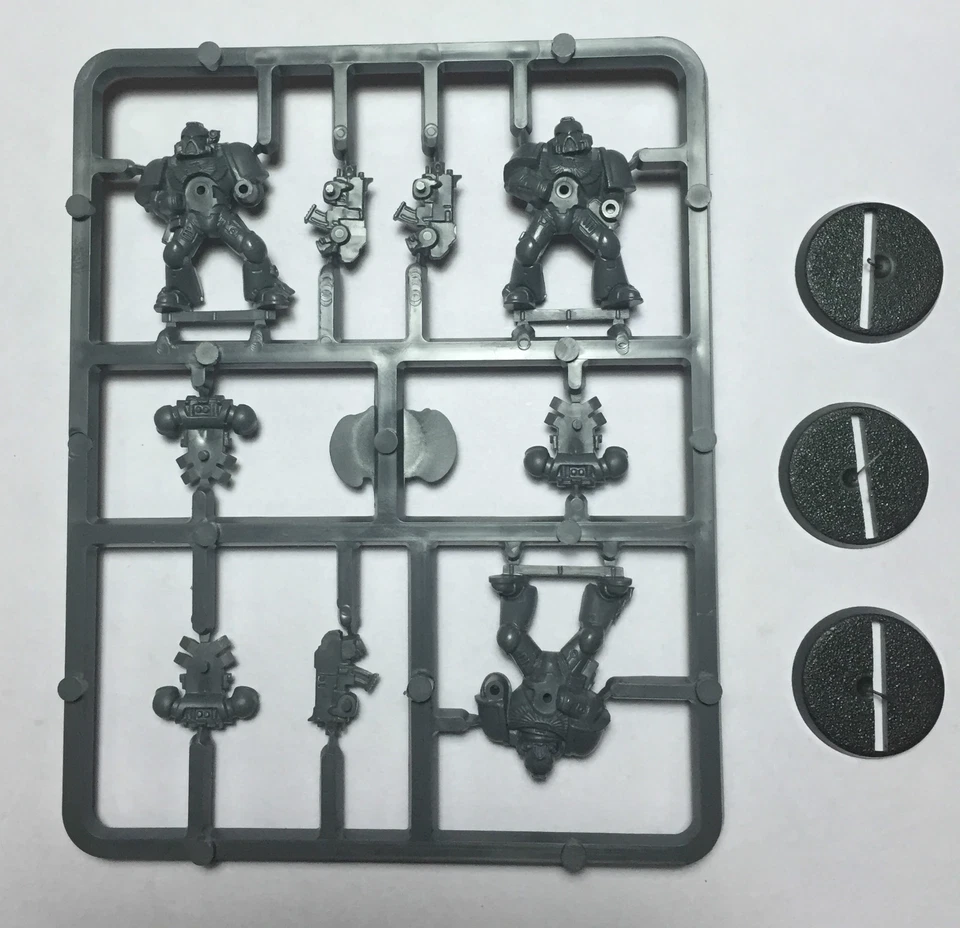 CITADEL GAMES WORKSHOP 35-25 - WARHAMMER 40000 • SPACE MARINES - NO BOX
