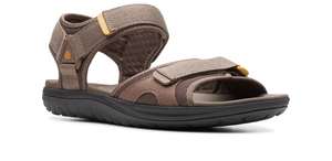 clarks step beat sun