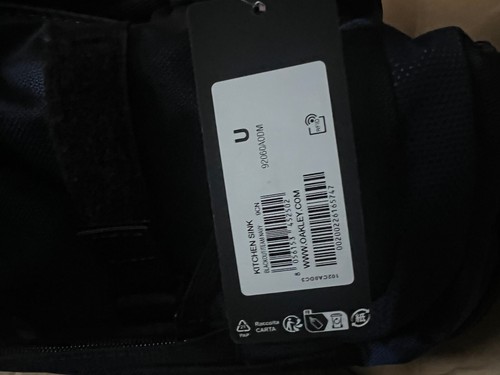 Mochila Oakley Kitchen Frek 34L - Blackout/Team Navy - Totalmente Nueva - Imagen 3 de 3