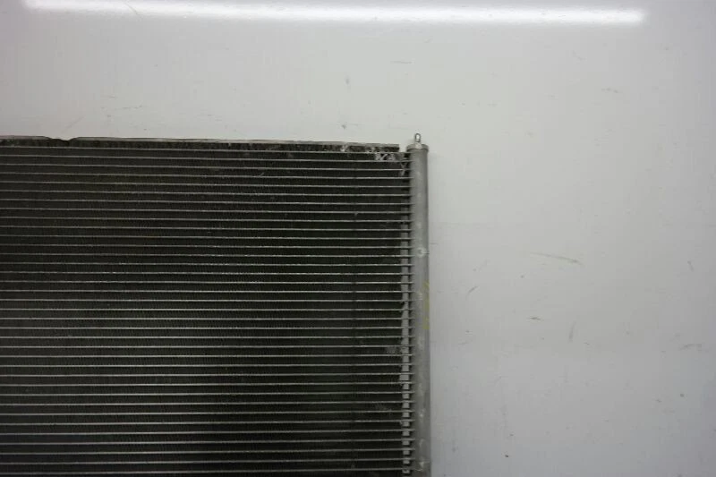 Condensador de aire acondicionado Ford Explorer 06-10 4,6 L Foto 4 de 4