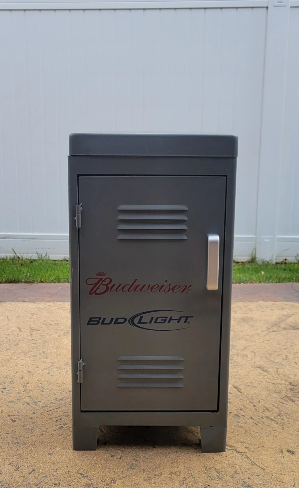Portable Metal Drink Cooler With Storage