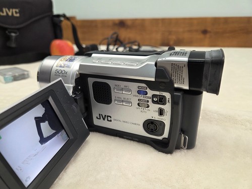 JVC GR-DVL367EK Handheld MiniDV Cassette CCD Retro Camcorder Silver Tested PAL - Picture 4 of 8