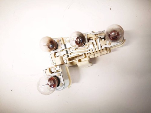27639014 Lampenträger Rücklicht Rückleuchte innen Heckklappe   DE2743126-17