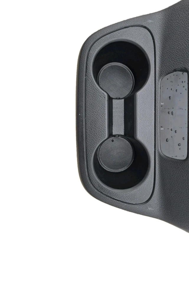 W447 Mercedes-Benz Vito Tourer Metris 2025 consola central portavasos kit marco Foto 4 de 4