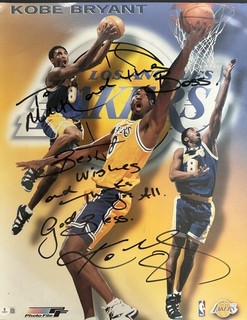 Kobe Bryant Signed 16x20 Vintage Auto Lakers BK HOF Legend Beckett BAS Auto