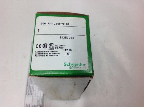 Schneider 9001K11J35FYH13, 9001KM35 Selector Switch 24-28VDC. NEW IN BOX - Picture 2 of 7
