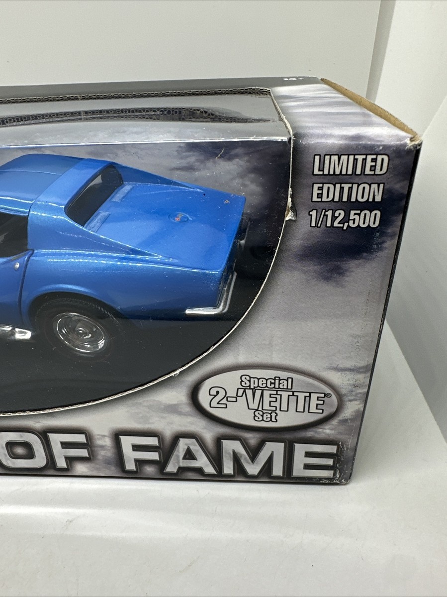 ホットウィール ‘69 CORVETTE 1/18,1/64 2台 Amazon.com: Hot Wheels '69 Corvette Racer, HW Celebration