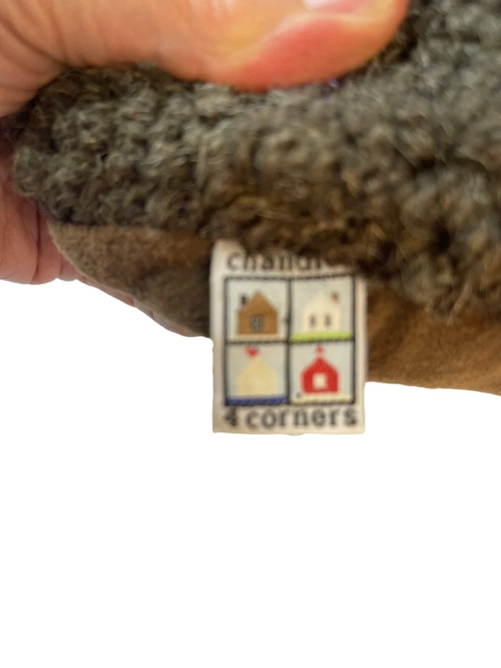 Rare chandler 4 corners pillow Gone Fishing 18X12” 100% Wool Hand Crafted Art - Image 4 of 4