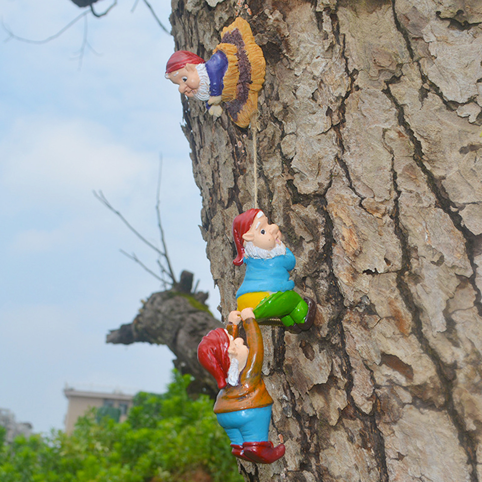 Funny Resin Climbing Gnome Tree Decor Garden Dwarf Sculpture