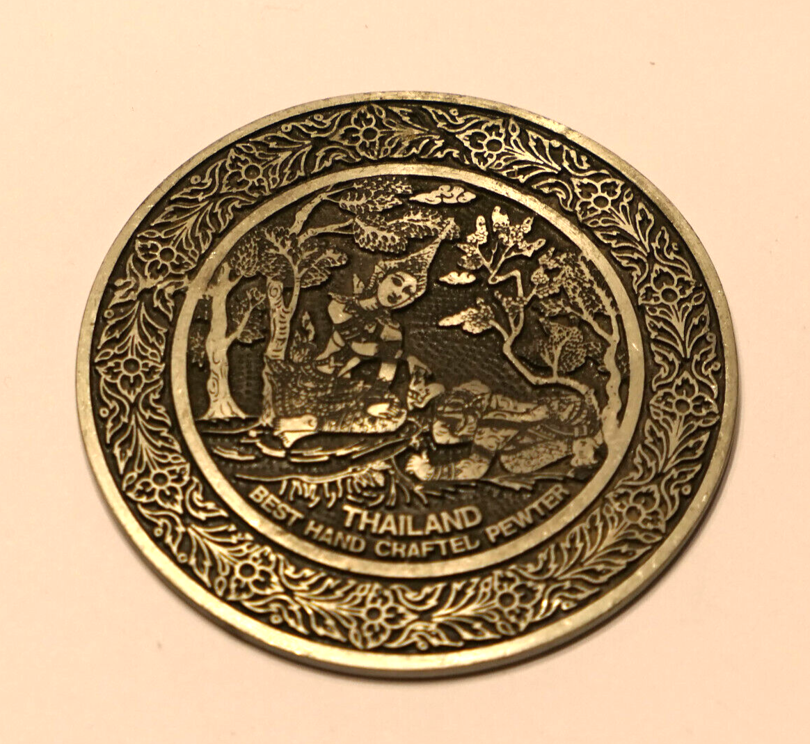 タイ製KING’S PEWTERプレート木製台座付き　伝統工芸品　タイピューターゾウ　値下げ　錫コースター象 タイ製KING'S PEWTERプレート木製台座付き 伝統工芸品 タイピューター