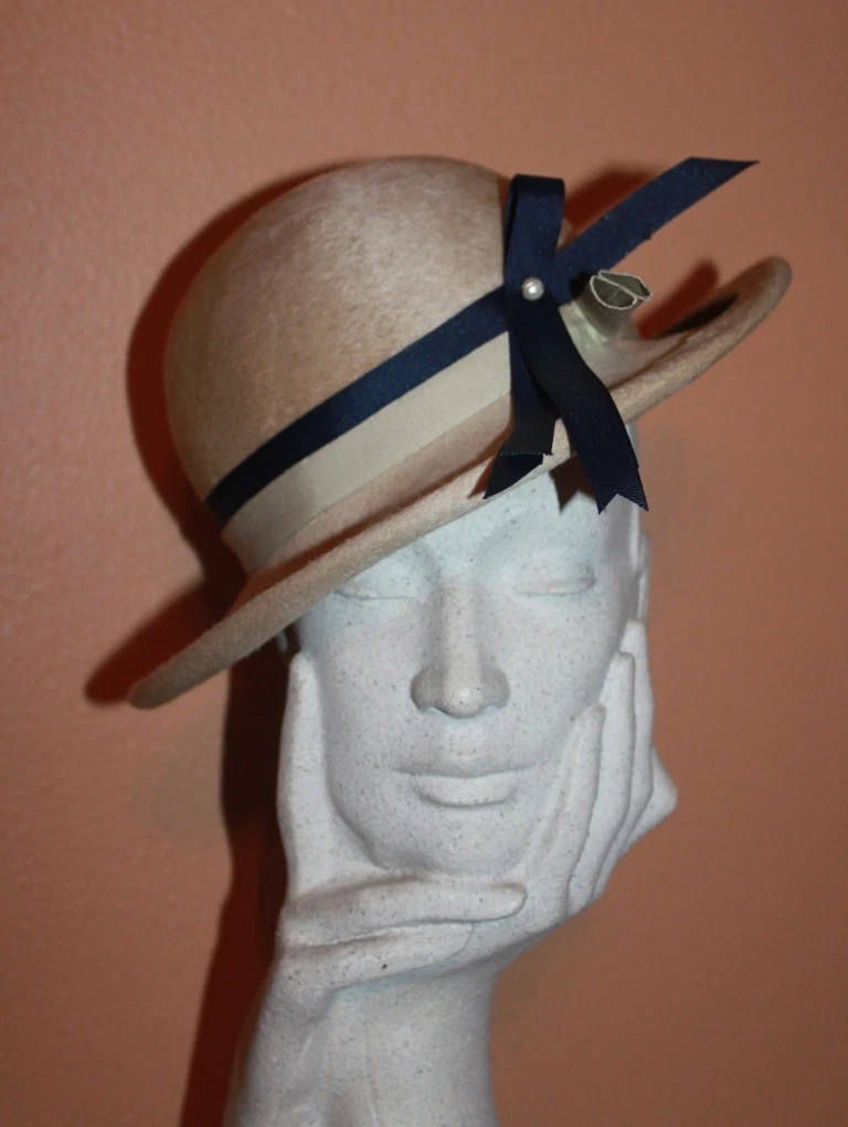 Vintage CHRISTIAN DIOR CHAPEAUX PARIS Grevi CHAPEAU Seau Clochette Moulinerie Laine