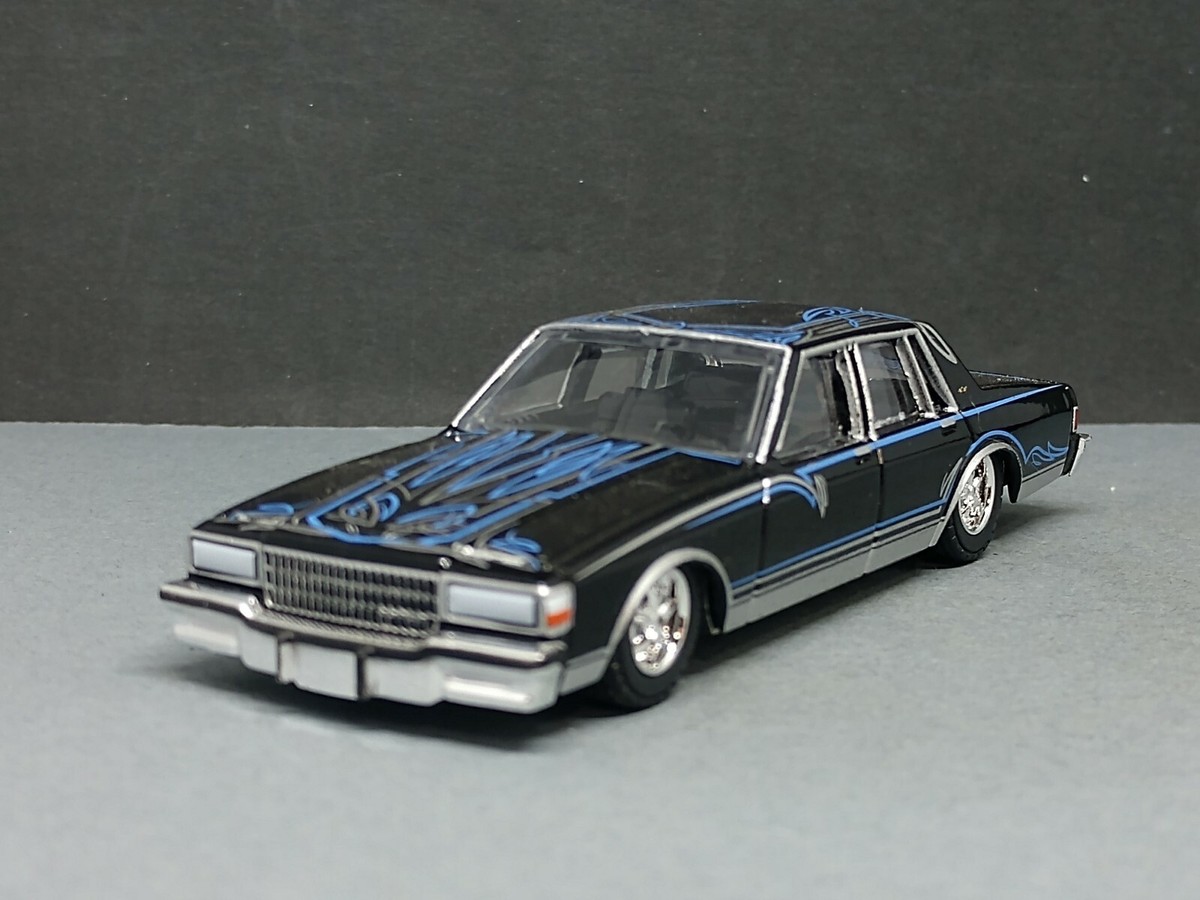 CALIFORNIA LOWRIDER 1987 CHEVROLET CAPRICE 1/64 CUSTOM BLACK