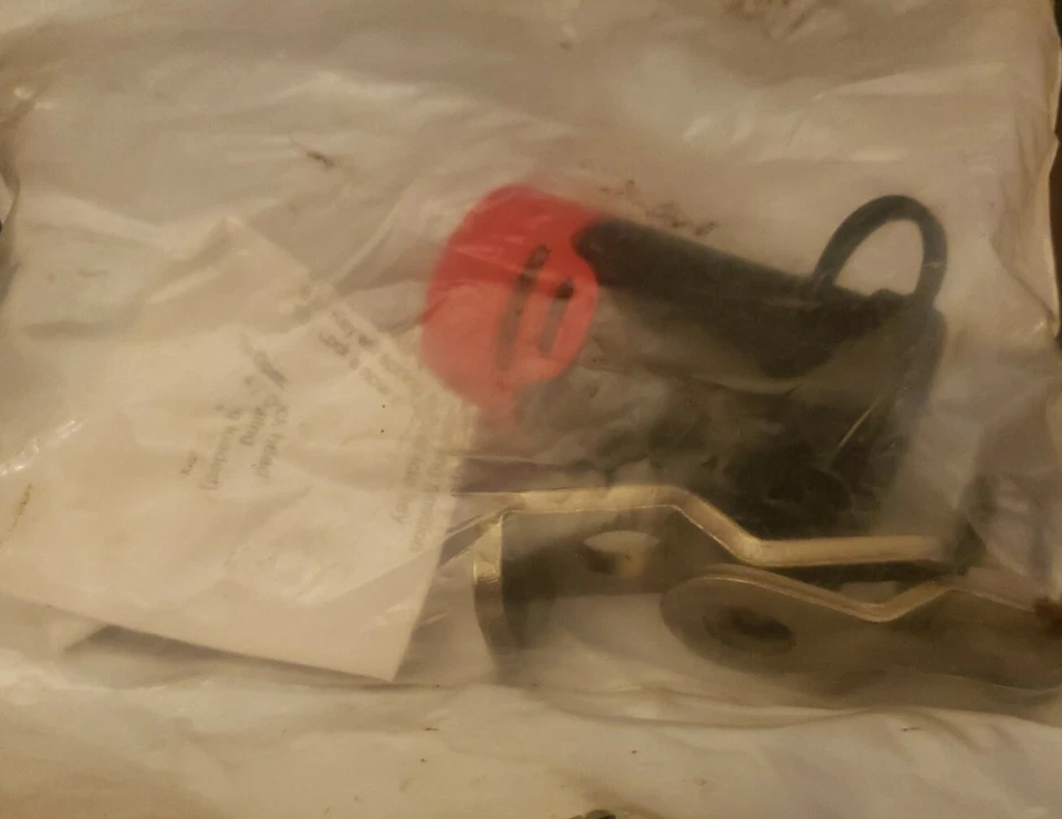 STRATTEC 7018463 Spare Tire Bolt - Image 2 of 2