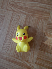 Pokemon Pikachu  Spielfigur  9cm groß