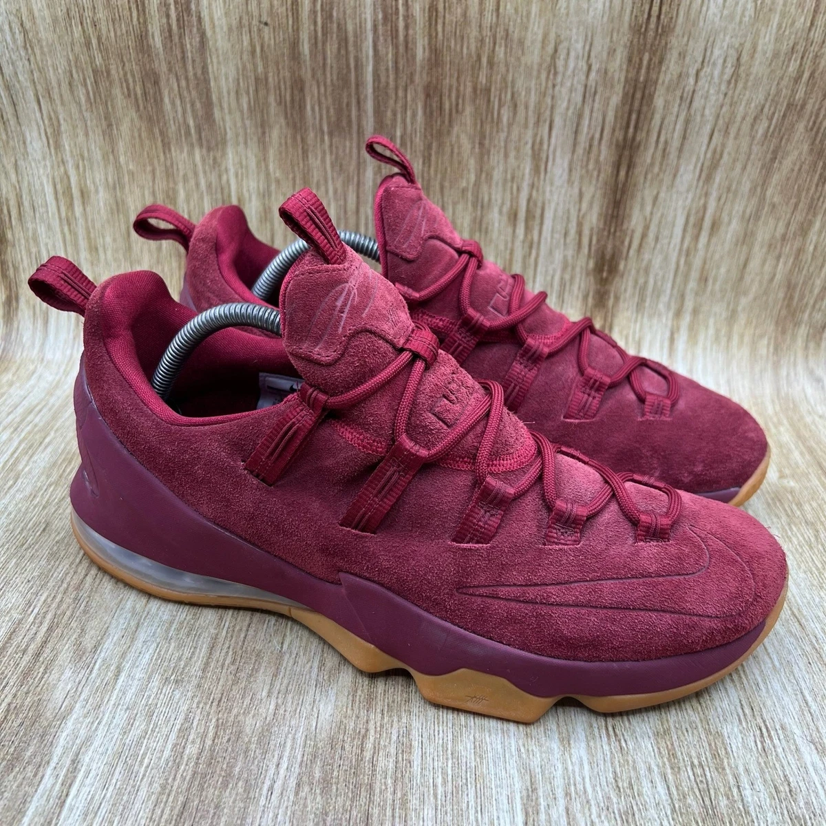 Preços baixos em Nike LeBron 13 Premium Low Team Red Gum | eBay