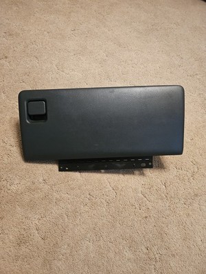 99-06 OEM SILVERADO SIERRA Dash GLOVE BOX Storage Compartment Assembly GRAPHITE