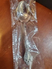 Vintage Oneida Victorian Classic Silver plated ? 1881 Rogers 7" Slotted Spoon