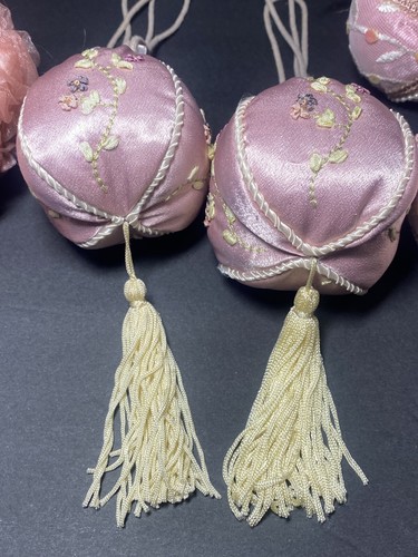 Vtg Victorian Pink Plush Ornaments Pink Balls Pearls Floral Dangle Christmas - Picture 11 of 15