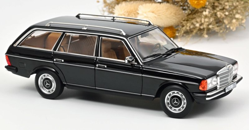 NOREV Mercedes-Benz 200 T 1982 ブラック 1/18 Mercedes-benz 200 T 1982 schwarz NOREV 1 18 183735 for sale