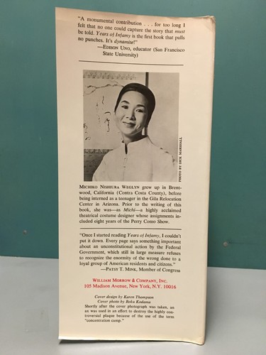 Years of Infamy . . . America's Concentration Camps by Michi Weglyn signed 1976 - Foto 5 di 24