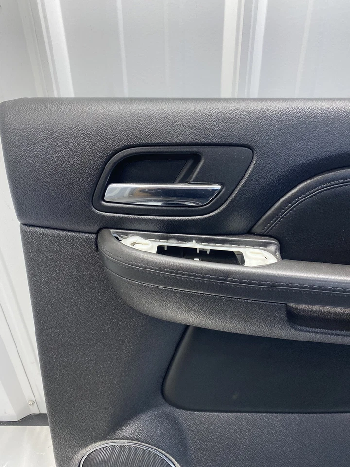 Cadillac Escalade 2007-2014 ESV pasajero trasero (derecho) panel de puerta OEM L0026418 Foto 2 de 4