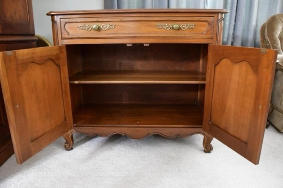 VTG Kindel French Provencial Cherry Server One Drawer And 2 Door Cabinet - Image 3 of 4